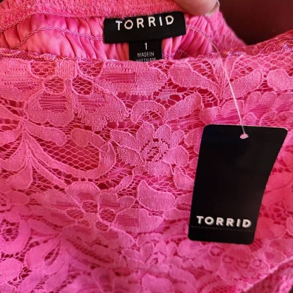 Torrid Crop Top 1X Womens Plus Lace Smocked Pink - Picture 3 of 4